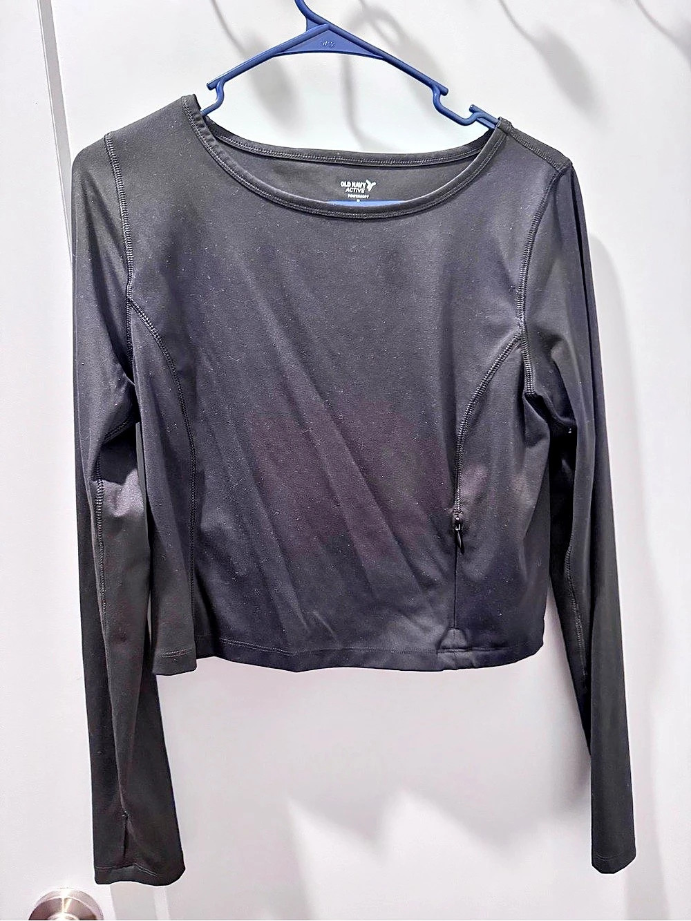 Old Navy PowerSoft Cropped Top Long Sleeve Black Medium